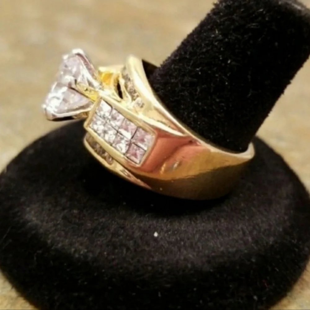 ❤️ 14k GOLD PLATED CZ RING SIZE 8 - Picture 2 of 12